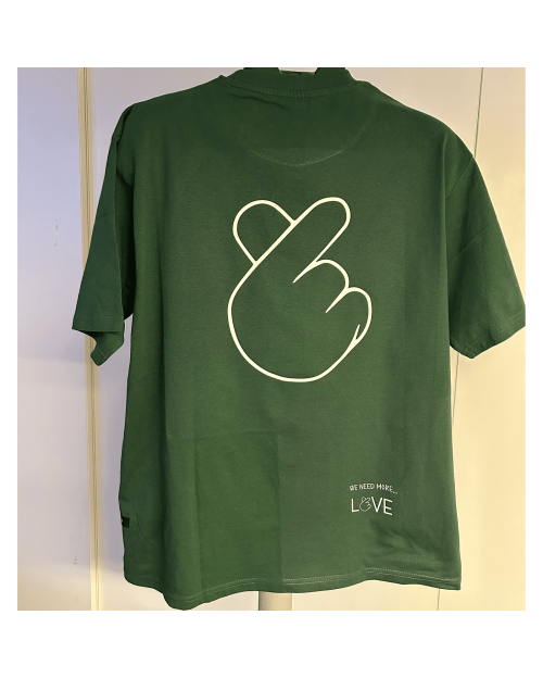 Camiseta WE NEED MORE LOVE GREEN | by Klawden